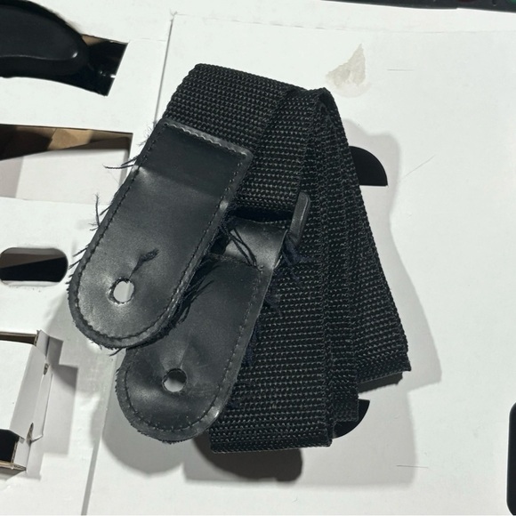 Guitar Hero Aerosmith PS2 Bundle w/ Guitar & Dongle Tested Works CIB NO GAME - Picture 8 of 11